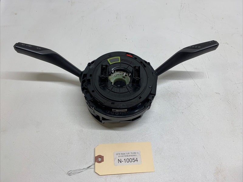 17-23 Tesla Model 3 Y Steering Column Module Clockspring 1097662-00-F 10054 B47