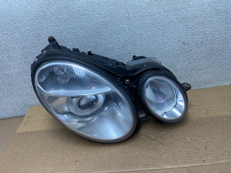 2003-2006 Mercedes E E320 E350 Class Right Passenger Halogen Headlight AB5079 DW