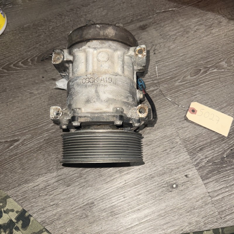 Caterpillar C13 SANDEN AC Air Compressor P/N 709GK A19