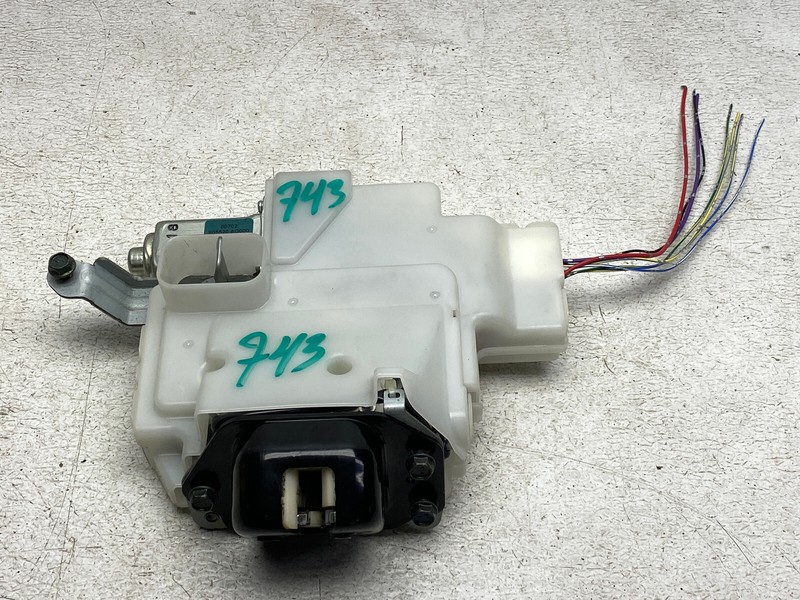 2011-2017 INFINITI QX56 QX80 REAR TRUNK TAILGATE LOCK LATCH ACTUATOR OEM LOT743
