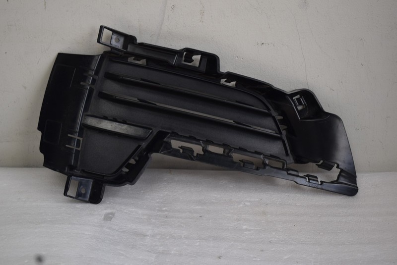 2014-2018 BMW X5 LEFT SIDE GRILLE OEM 51117307993 Grille Side Closed Left