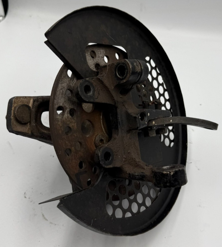 1985 Suzuki ATV Quad Sport LT230 Knuckle Disk Brake Rotor Hub Mount RH LT 230 H2