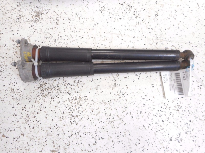 07 2007 Volvo V70 Rear Shock Absorber Left Driver Right Passenger Set OEM