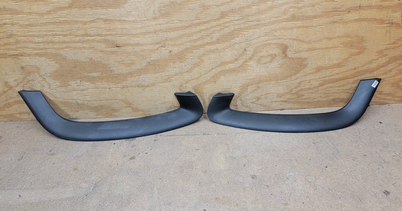 2011 2012 2013 Kia Soul Front Bumper Set Headlamp Molding Trims 86564-2K500 OEM