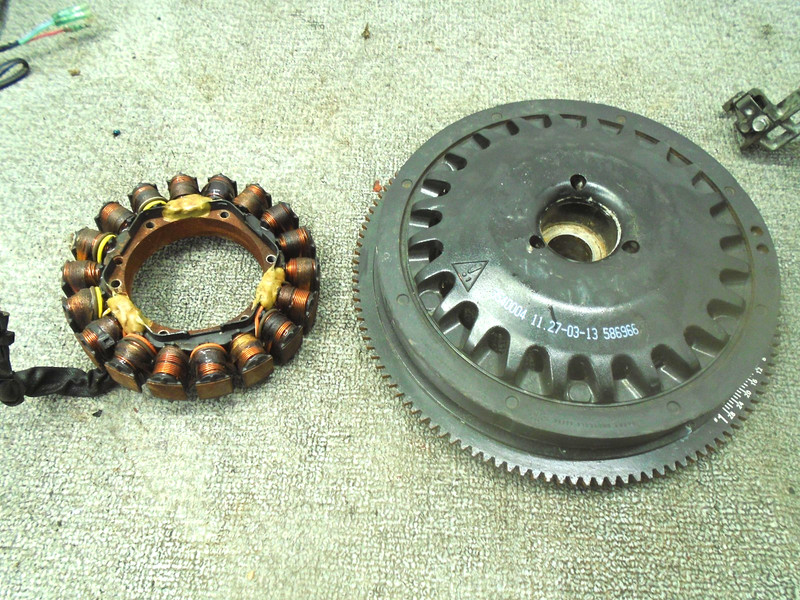 E-Tec Flywheel & Stato Assy 0586814 0586903 Evinrude Outboard '05-'06 200-250 Hp