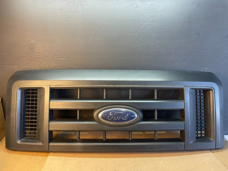 2008 to 2014 Ford Econoline E150 E250 Front Upper Chrome Grill Grille AB7892 DG