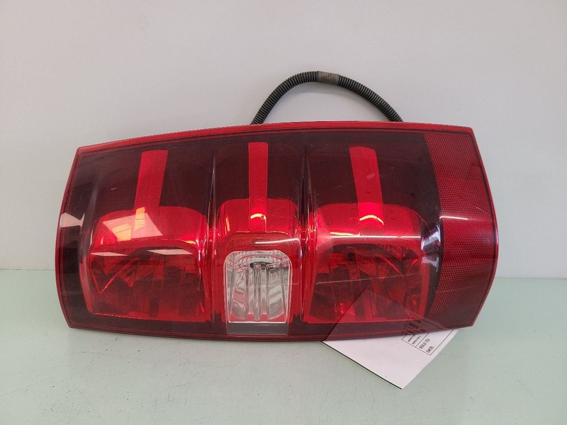Passenger Right Tail Light Fits 07-14 SUBURBAN 1500 590390