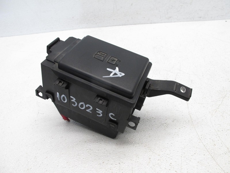 17-20 JAGUAR X760 XE 16-23 XF ENGINE FUSE BOX RELAY JUNCTION MODULE UNIT 10302 2