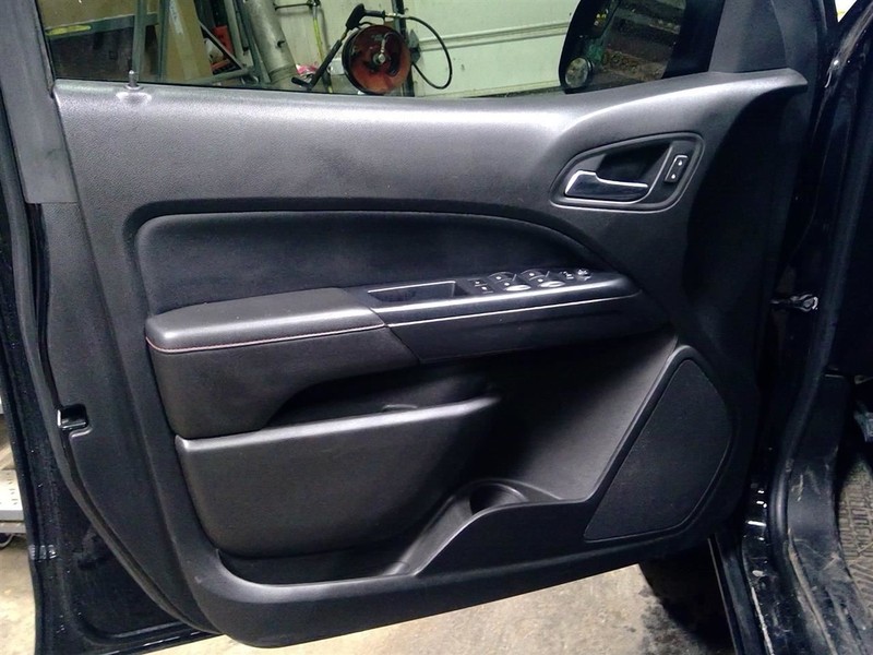 CANYON 2019 Driver Left Front Door Trim Panel 1780353