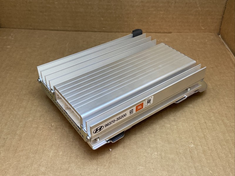 2011-2015 Hyundai Sonata Radio Amp Amlifier JBL OEM 96370-3S200
