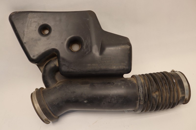 2011-2016 FORD F250 SD 6.2L ENGINE AIR CLEANER FILTER INLET INTAKE TUBE OEM