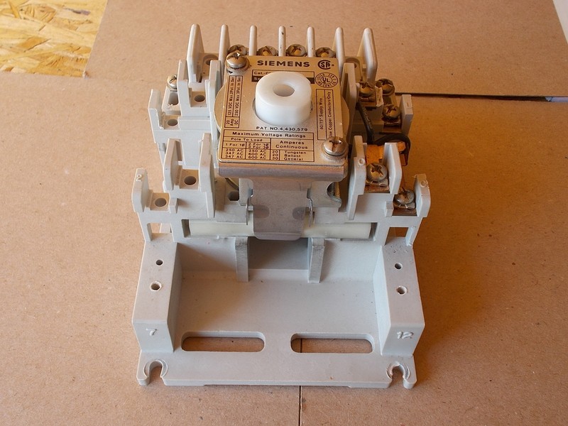 Siemens 630349005 P038494338 Contactor *FREE SHIPPING*