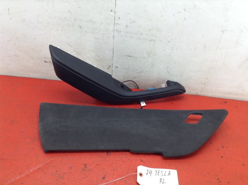 20-24 TESLA MODEL Y PERFORMANCE REAR LEFT INTERIOR DOOR GRAB HANDLE W TRIM OEM