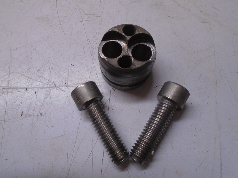CD3a Volvo Penta 851263 Pivot Pin OEM