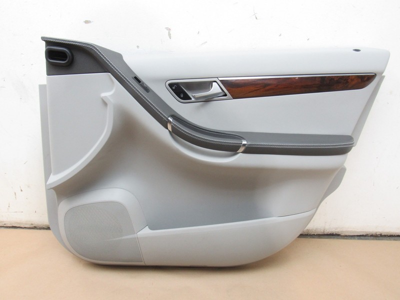 Mercedes R350 W251 2011 Front Right Passenger Door Panel Cover Trim 06-13 *