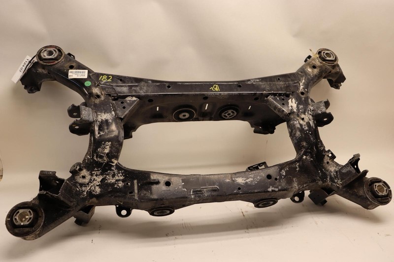 2015-2016 HYUNDAI GENESIS 3.8L SEDAN REAR SUSPENSION CROSSMEMBER SUBFRAME OEM