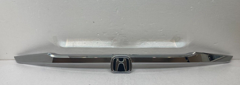 2018-20 HONDA ODYSSEY GARNISH ASSY., RR. LICENSE OEM PART#74890-THR-A01