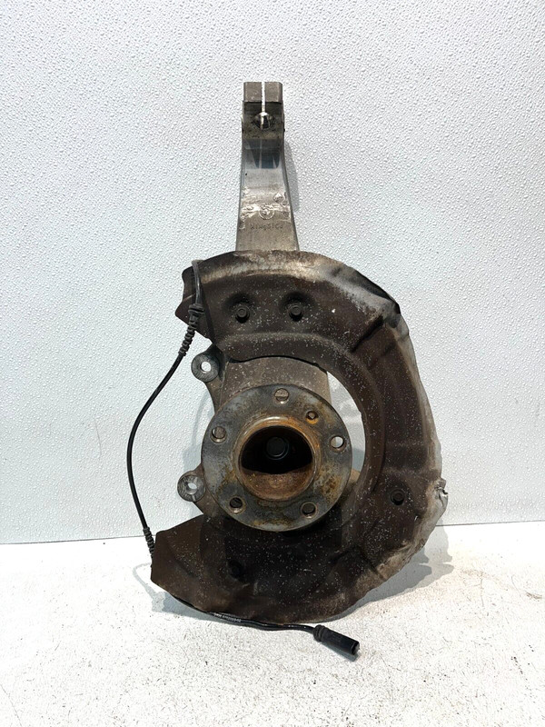 2009 - 2015 BMW 750 FRONT RIGHT Spindle Knuckle OEM