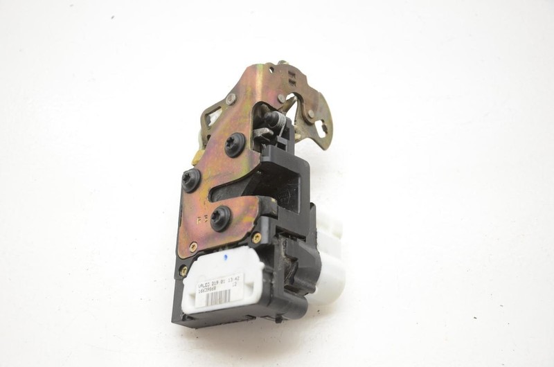 Passenger Right Front Door Latch Lock Actuator Fits 00-04 CORVETTE