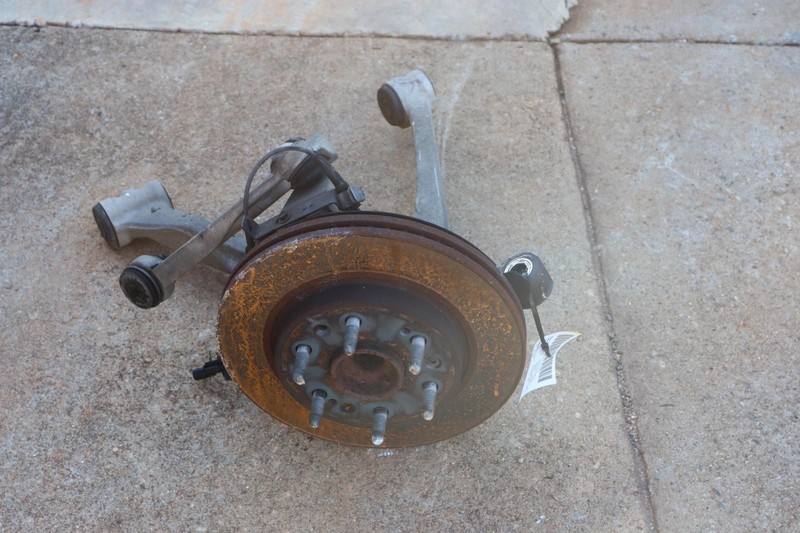2015-2016 CADILLAC ESCALADE RWD FRONT RIGHT SPINDLE KNUCKLE HUB CONTROL ARMS OEM