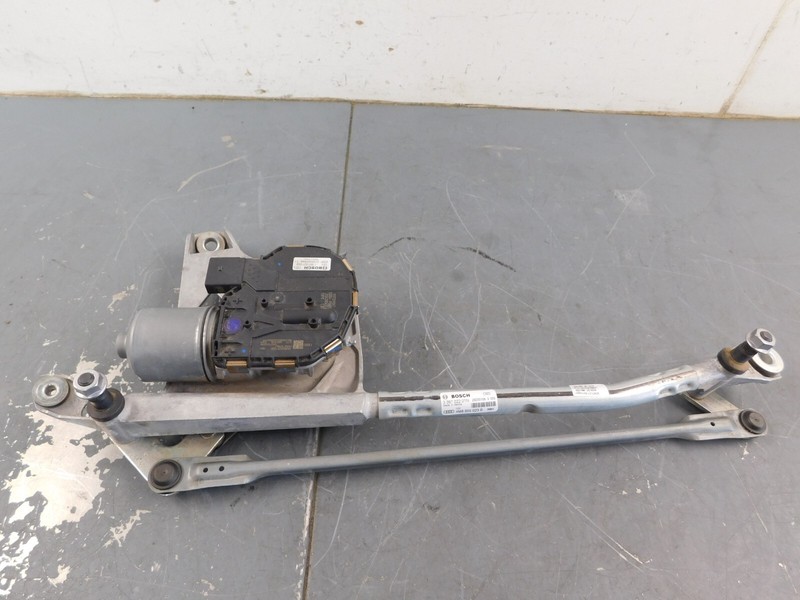 2022 21 20 Audi RSQ8 RS Q8 / Urus Windshield Wiper Motor Assembly #5543 Y5