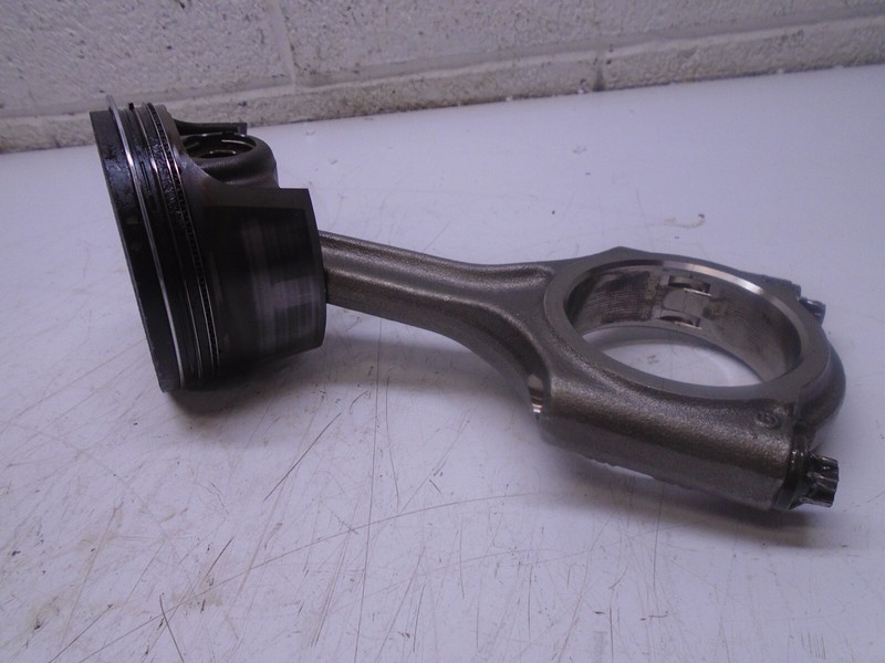 R2 Mercury Verado 200hp 4 cylinder outboard piston and rod 0700-898499T02