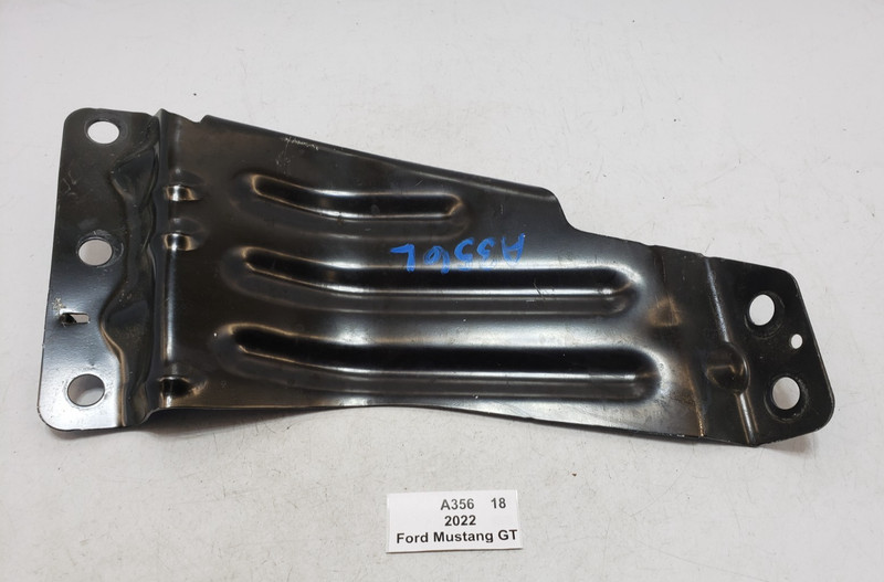 ✅ 18-23 OEM Ford Mustang GT Front Left Wheelhouse End Cover Support Bracket 7k