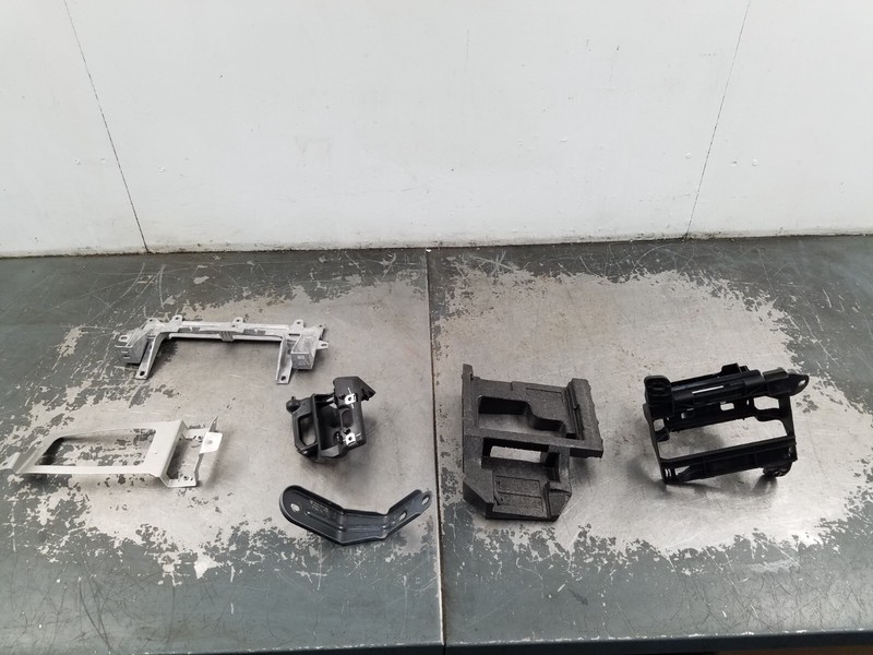 2022 Porsche Cayman GTS Misc Brackets #8065 i6