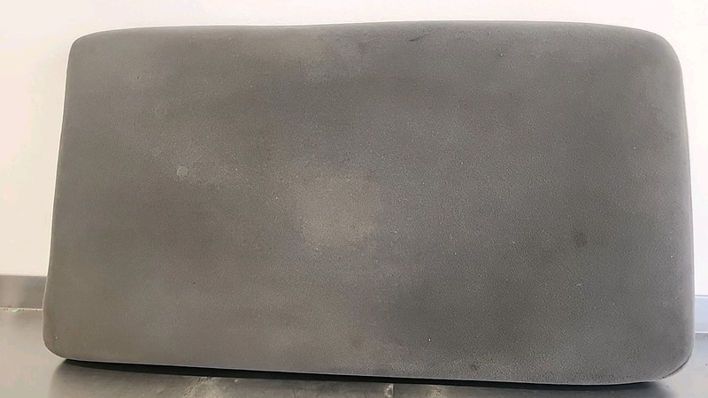 2000 Thru 06 Toyota Tundra Center Floor Console Armrest Cover Door Lid Gray OEM