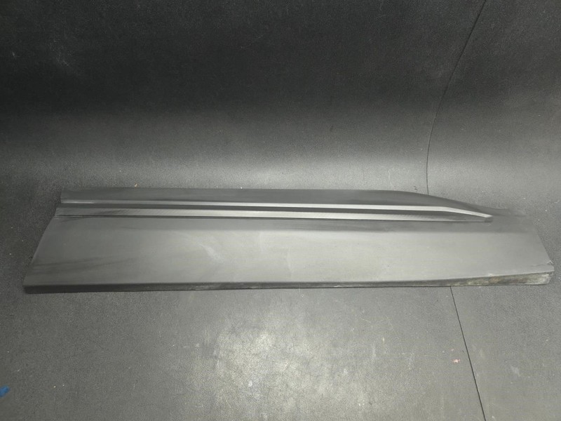 Front Right Door Lower Molding 2025 Nissan Kicks 80870-7LD0A 2026 X
