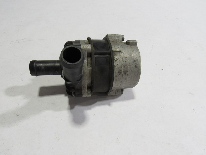 11 12 Fisker Karma 2012 Auxiliary Coolant Water Pump @2