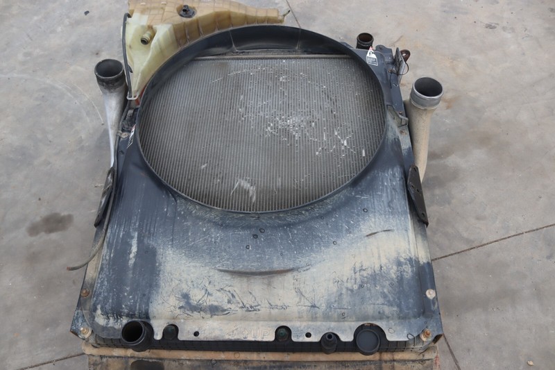 08-17 FREIGHTLINER CASCADIA 125 DD15 COOLING RADIATOR INTERCOOLER ASSEMBLY OEM