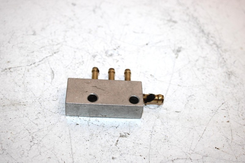 96 Arctic CatExt 580 Powder Special Oem Fuel Compensator Manifold 0670-759 SAS11