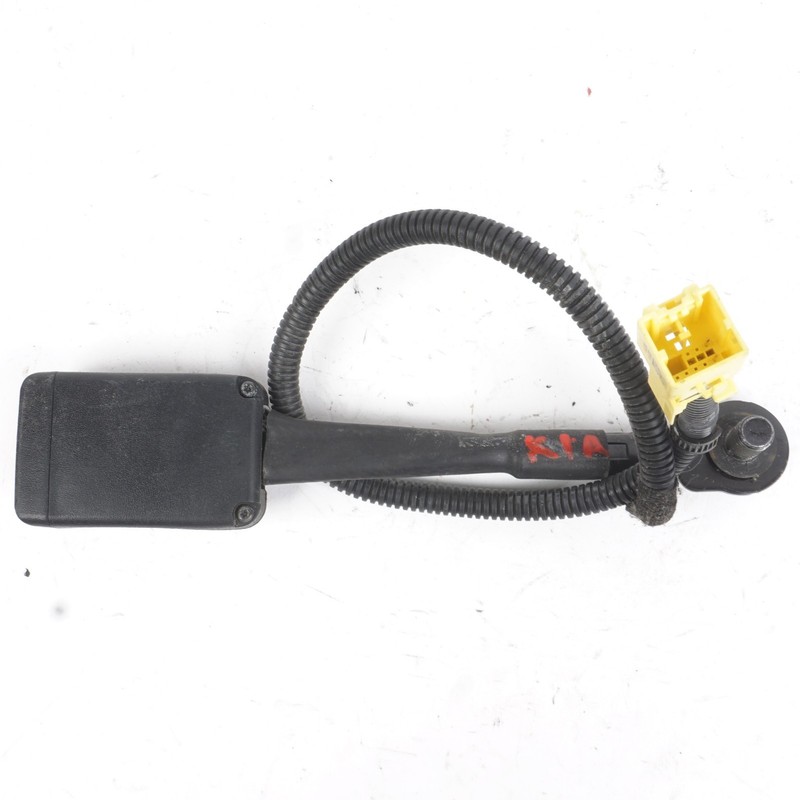 2016 - 2020 Kia Sorento Front Left Driver Seat Belt Buckle Latch OEM