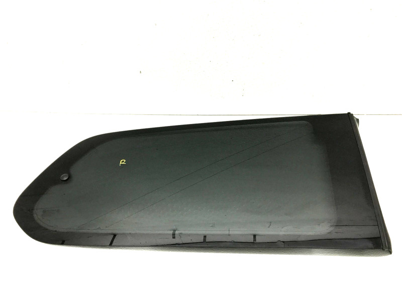 2006 Hyundai Entourage OEM Right Passenger QUARTER PANEL GLASS WINDOW