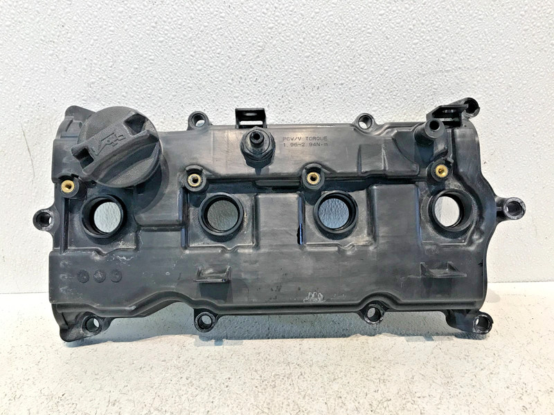 2017-2020 Nissan Rogue 2.5L Engine Valve Cover OEM