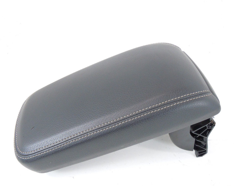 2014-2017 Mercedes-Benz CLA250 Center Console Arm Rest Lid Cover OEM