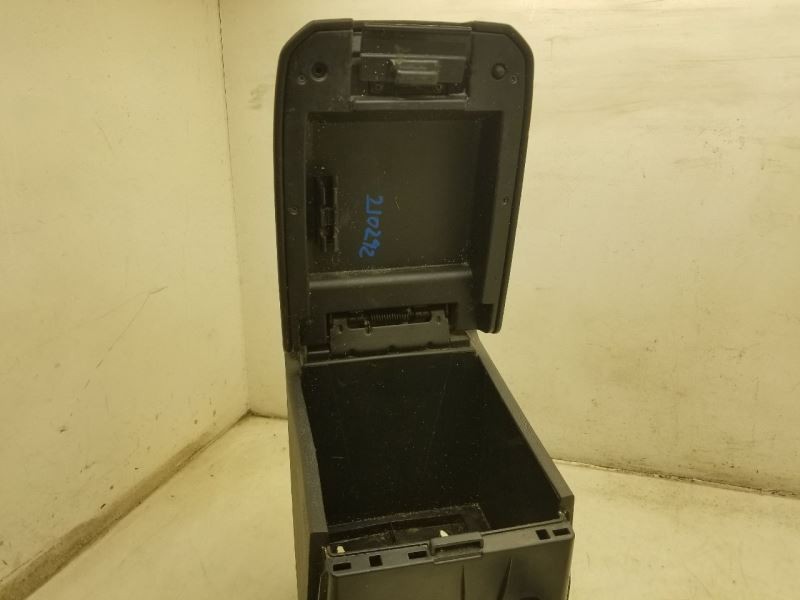 16-23 TOYOTA TACOMA FRONT CENTER CONSOLE FLOOR WITHOUT WIRELESS CHARGER