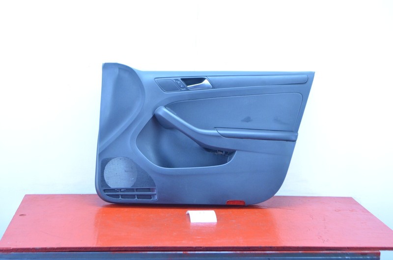 11-18 VOLKSWAGEN JETTA FRONT RIGHT PASSENGER SIDE INTERIOR DOOR PANEL OEM