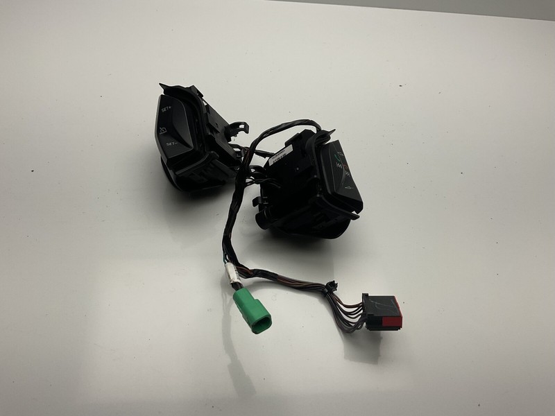 12-18 Ford Focus STEERING WHEEL LEFT AND RIGHT SWITCH OEM AM5T-14K147-DC