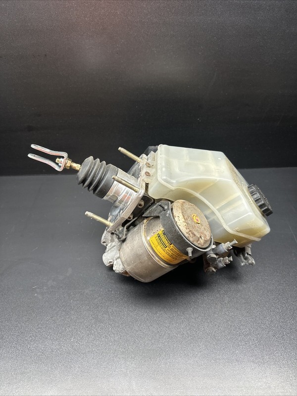 2002-2005 LEXUS SC430 OEM ABS Anti Lock Brake Pump Booster Master 47210-24060