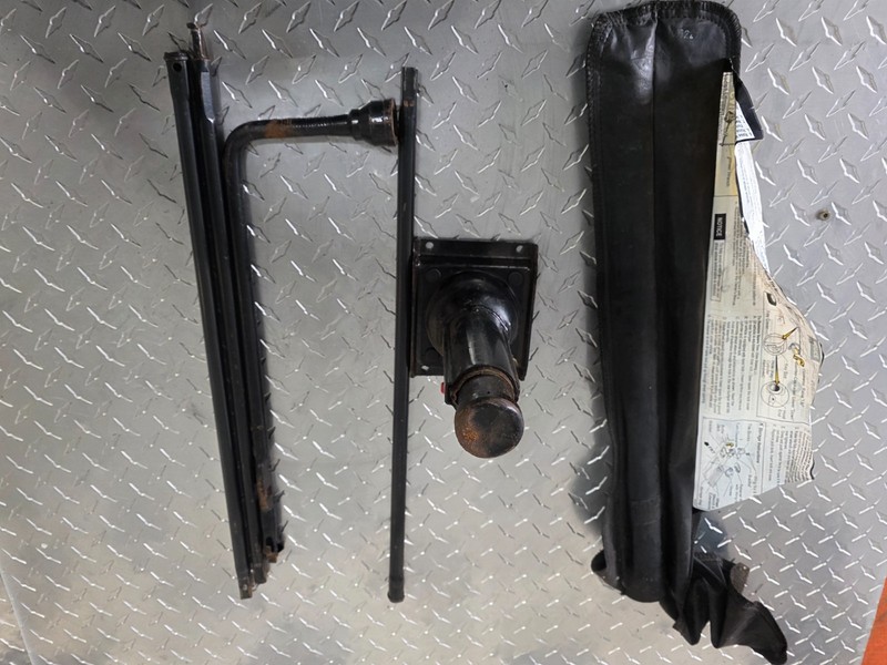 1990-2014 Chevrolet Silverado 1500,2500,3500 Emergency Jack Tool Kit Tested