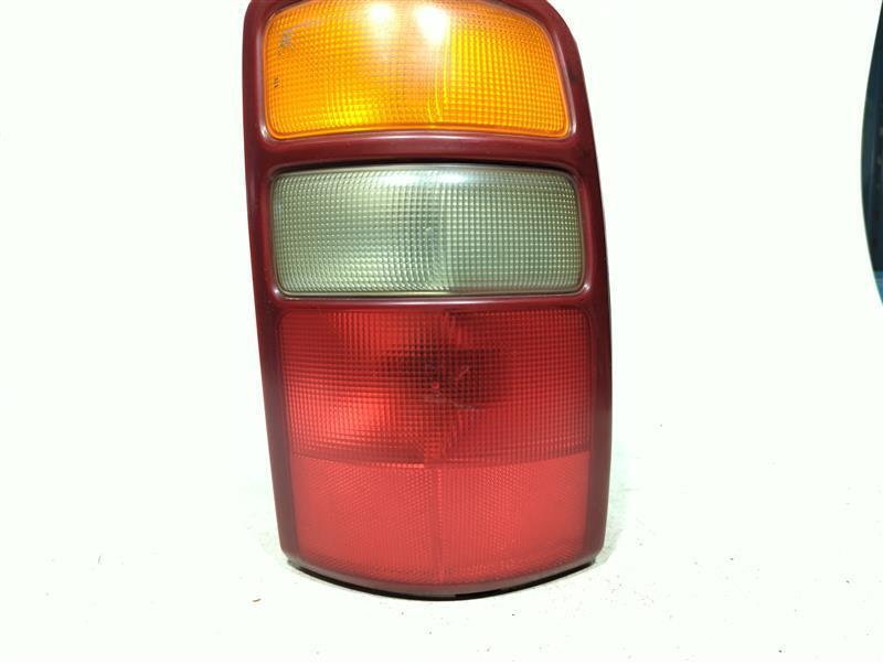 2001 GMC YUKON XL 1500 RH Blue Tail Light Assembly 358374 - Used, 193K Miles