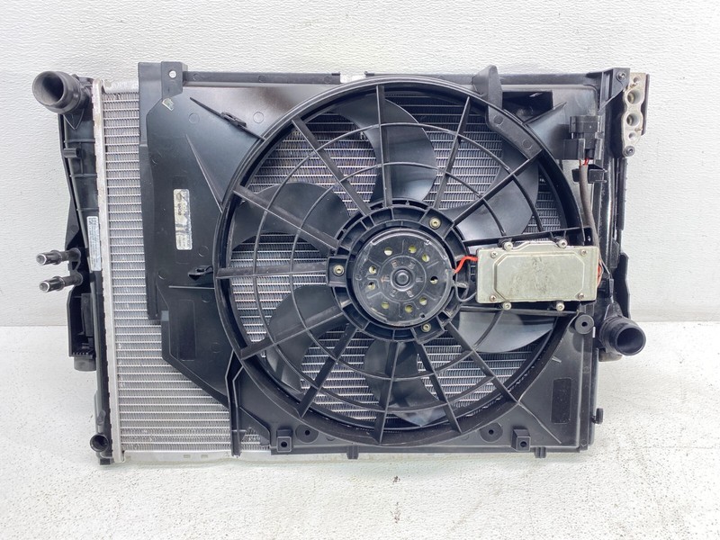 98-06 BMW E46 325 330 Front Main Radiator Condenser Cooling Fan Assembly OEM✅