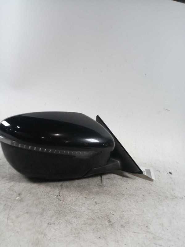 2017 Nissan Rogue Right Door Mirror Assembly Black Used 621865 194K Miles