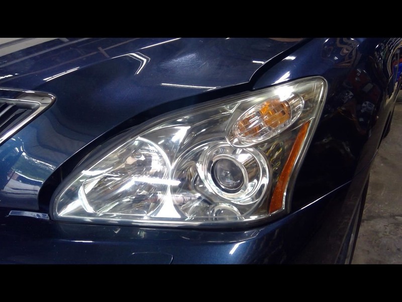 Driver Headlight With Xenon HID Fits 04-06 LEXUS RX330 1672872