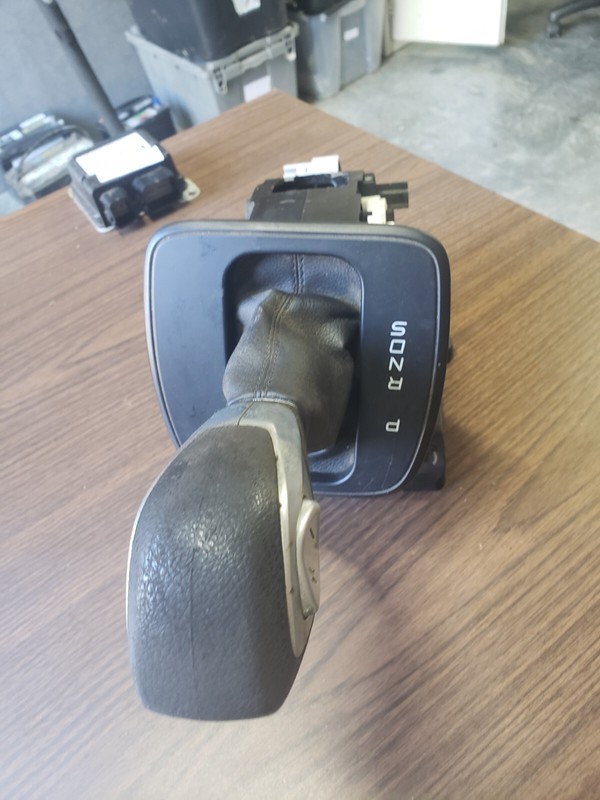 13-16 Ford Escape Automatic Transmission Floor Gear Shifter/Selector(EJ5P7K004K)