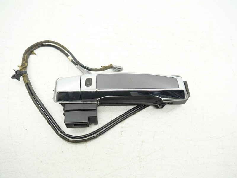 Used Front Right Passenger Outside Door Handle 2004-2015 Nissan Armada OEM