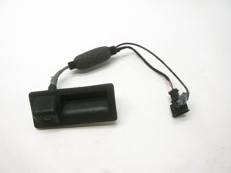 08-17 AUDI 8T A5 S5 RS5 COUPE TRUNK HANDLE RELEASE REAR VIEW CAMERA OEM 040825