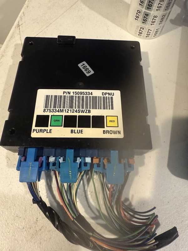 2005, 2004, 2003, 2002 S10 Sivlerado Chassis Body Control Module, 15095334, OEM